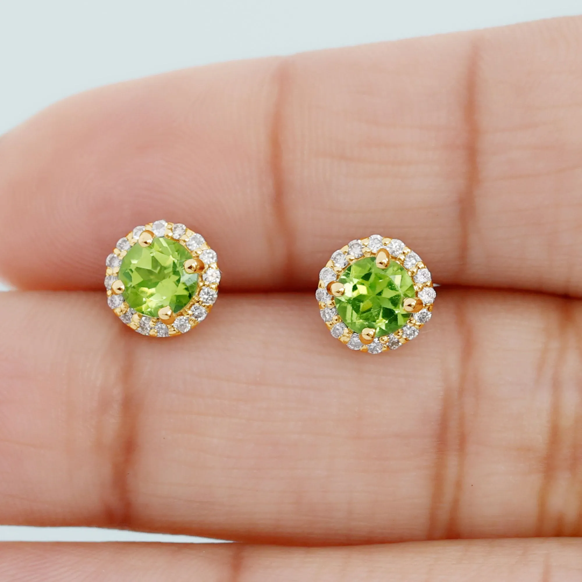 1.5 CT Classic Peridot and Diamond Halo Stud Earrings