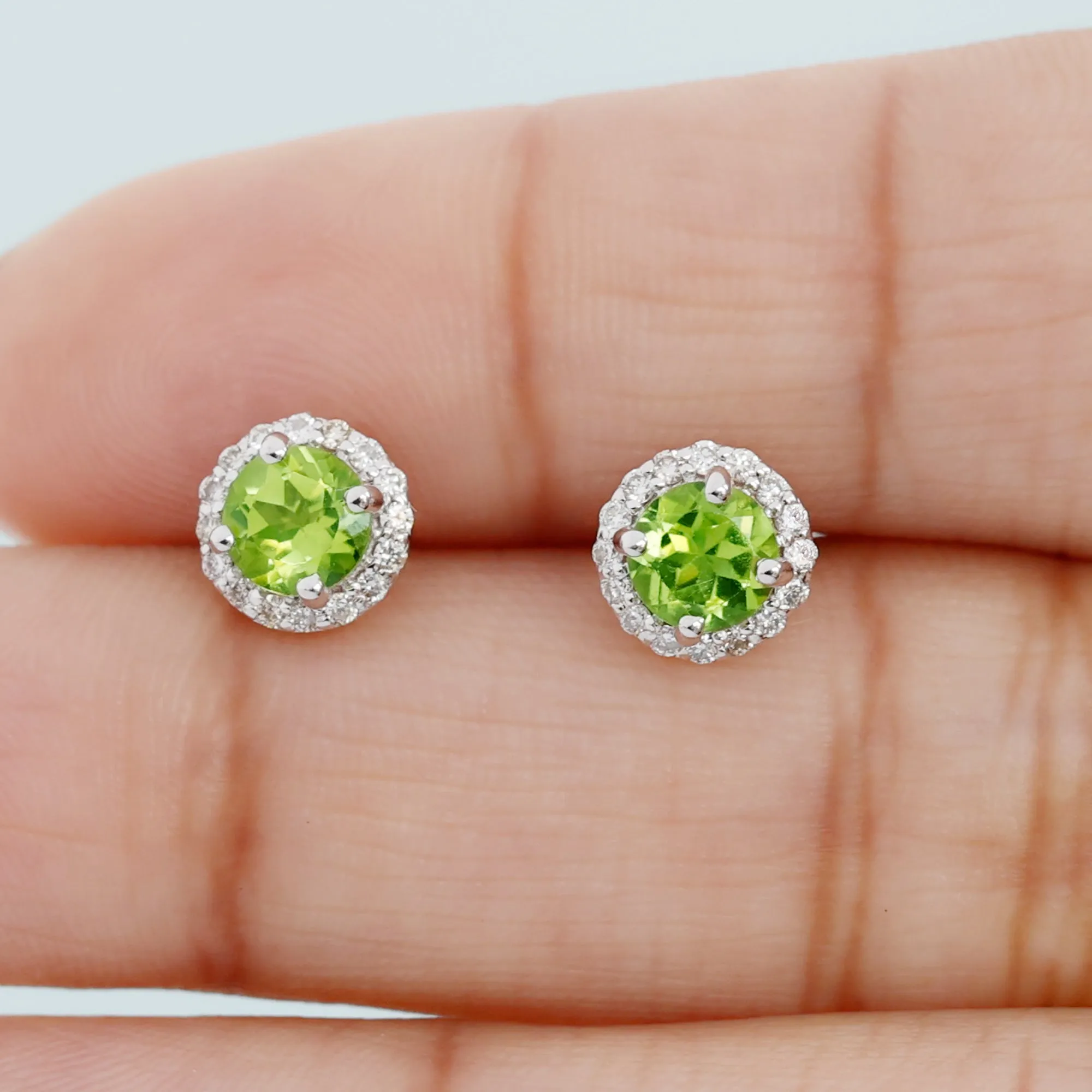 1.5 CT Classic Peridot and Diamond Halo Stud Earrings