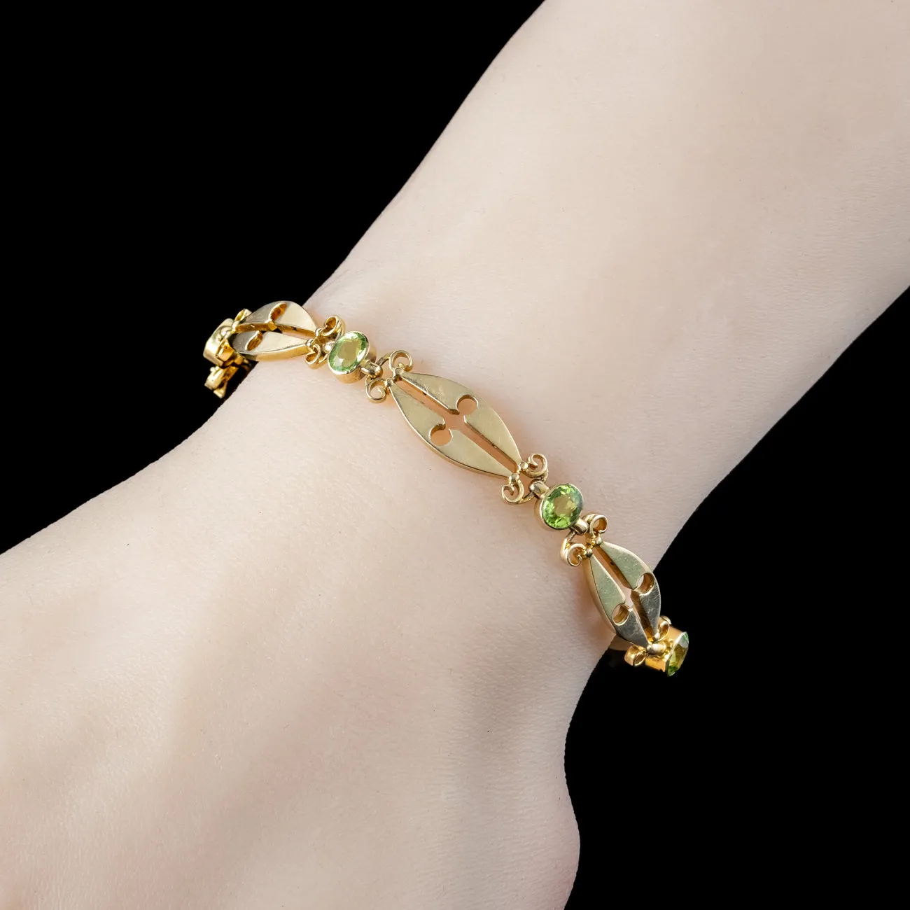 Antique Victorian Peridot Bracelet 9ct Gold