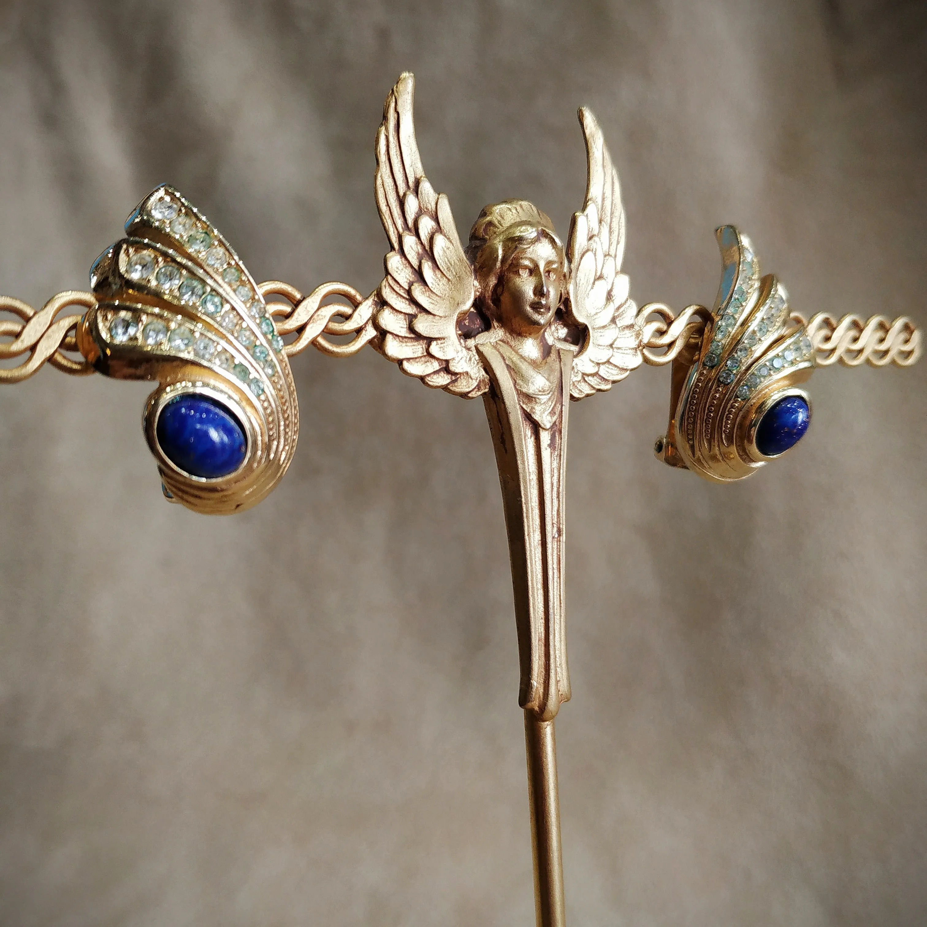 Grosse Vintage Wing Earrings Lapis Gold clip on