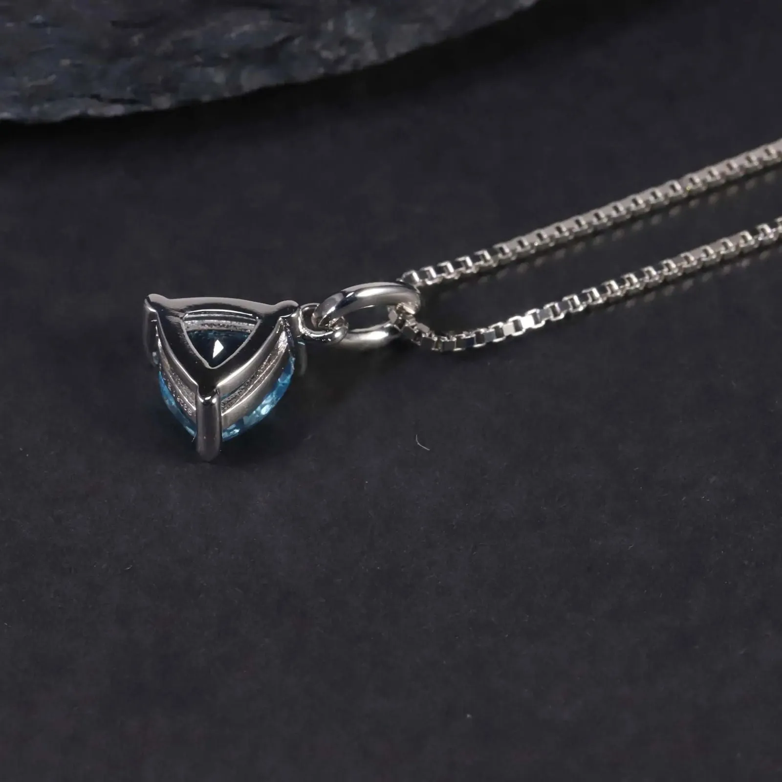 Irosk Trillion Cut pendant in Sterling Silver -  Aquamarine