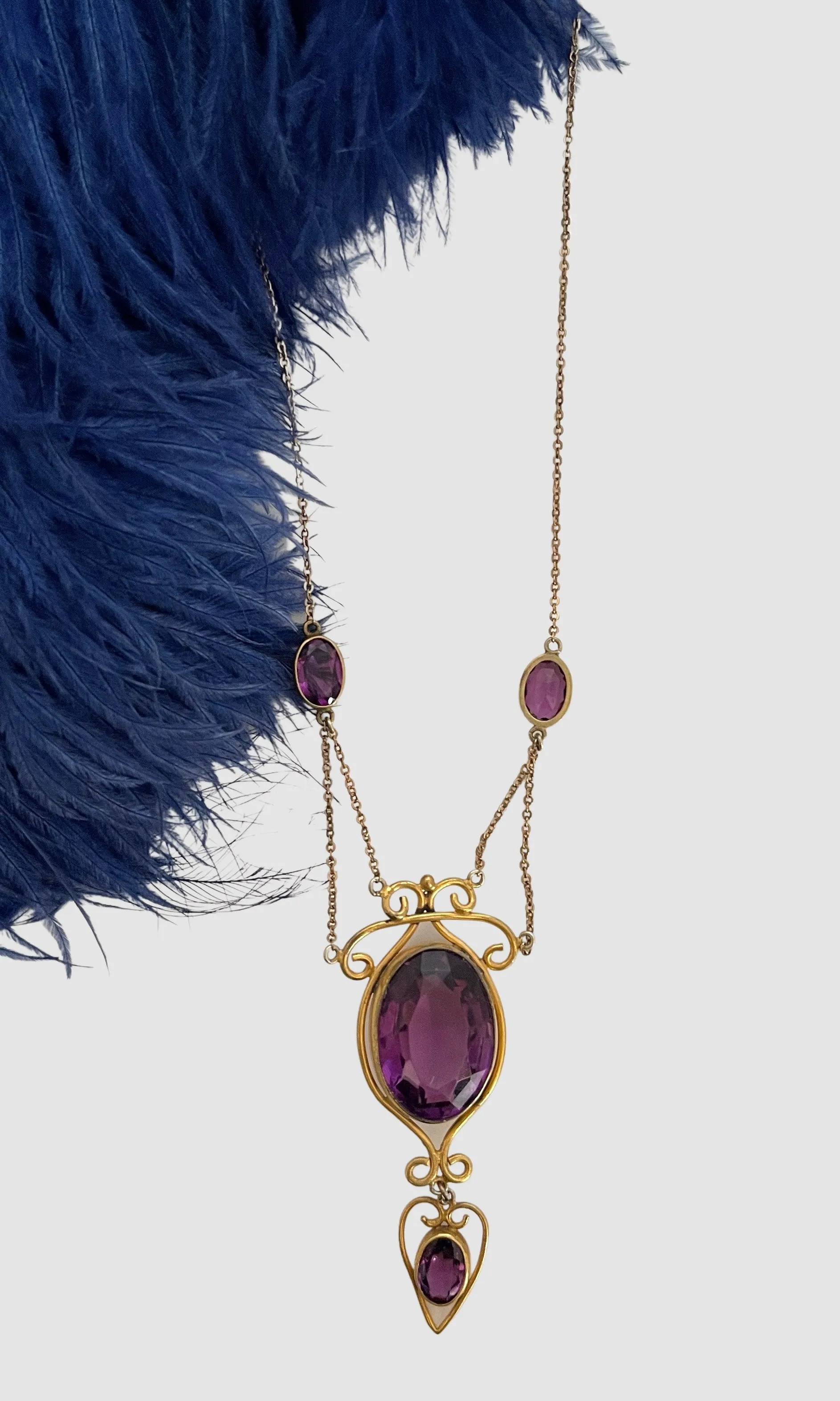 LA BELLE EPOQUE Edwardian Gold Tone and Amethyst Lavaliere Necklace