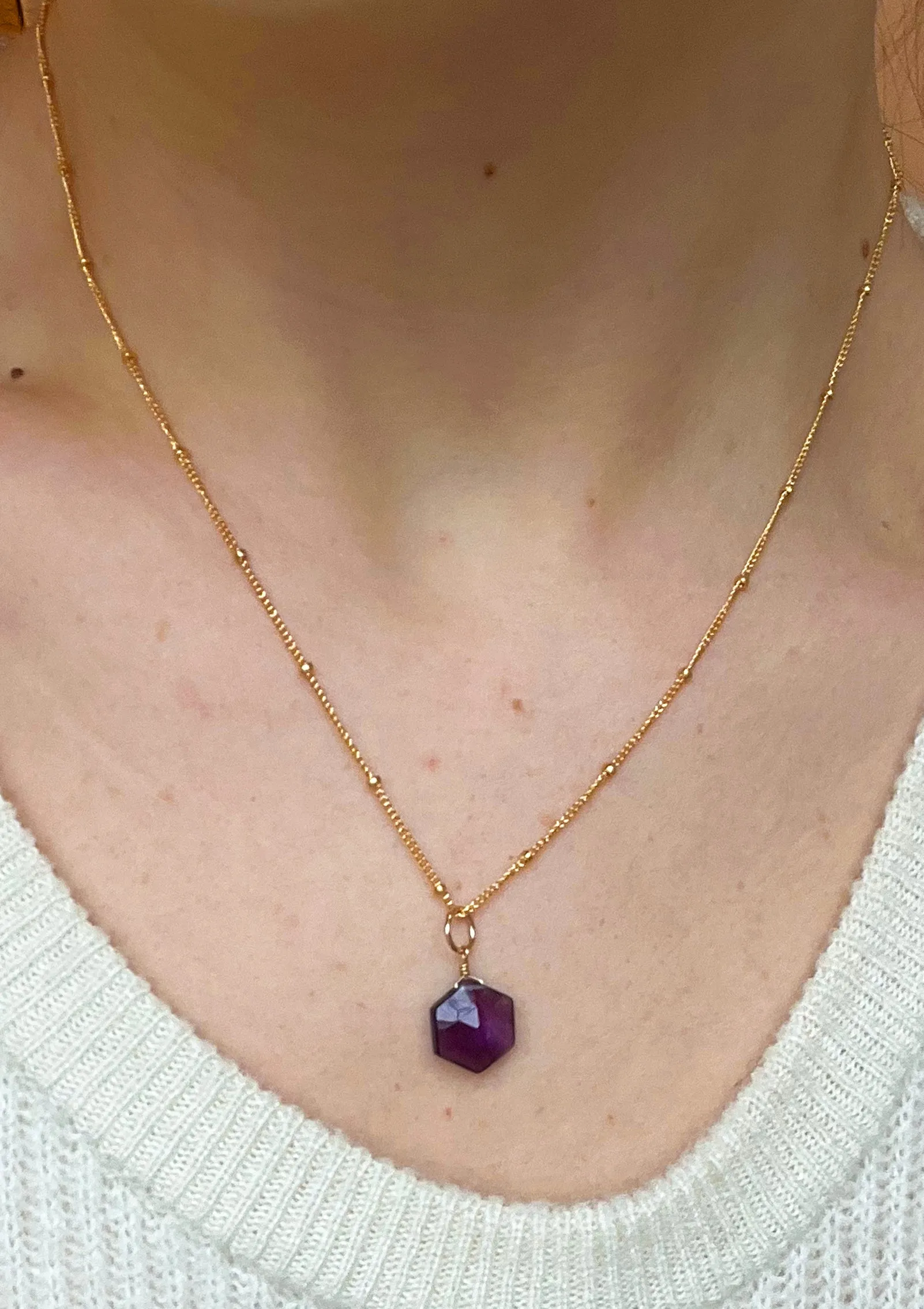 L'amethyste hexagon pendant necklace - natural amethyst