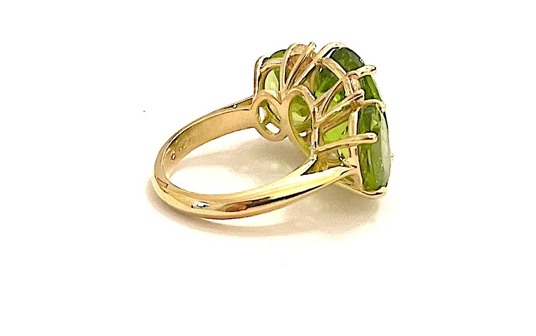 Large GUM DROP™ Ring with PERIDOT and Diamonds