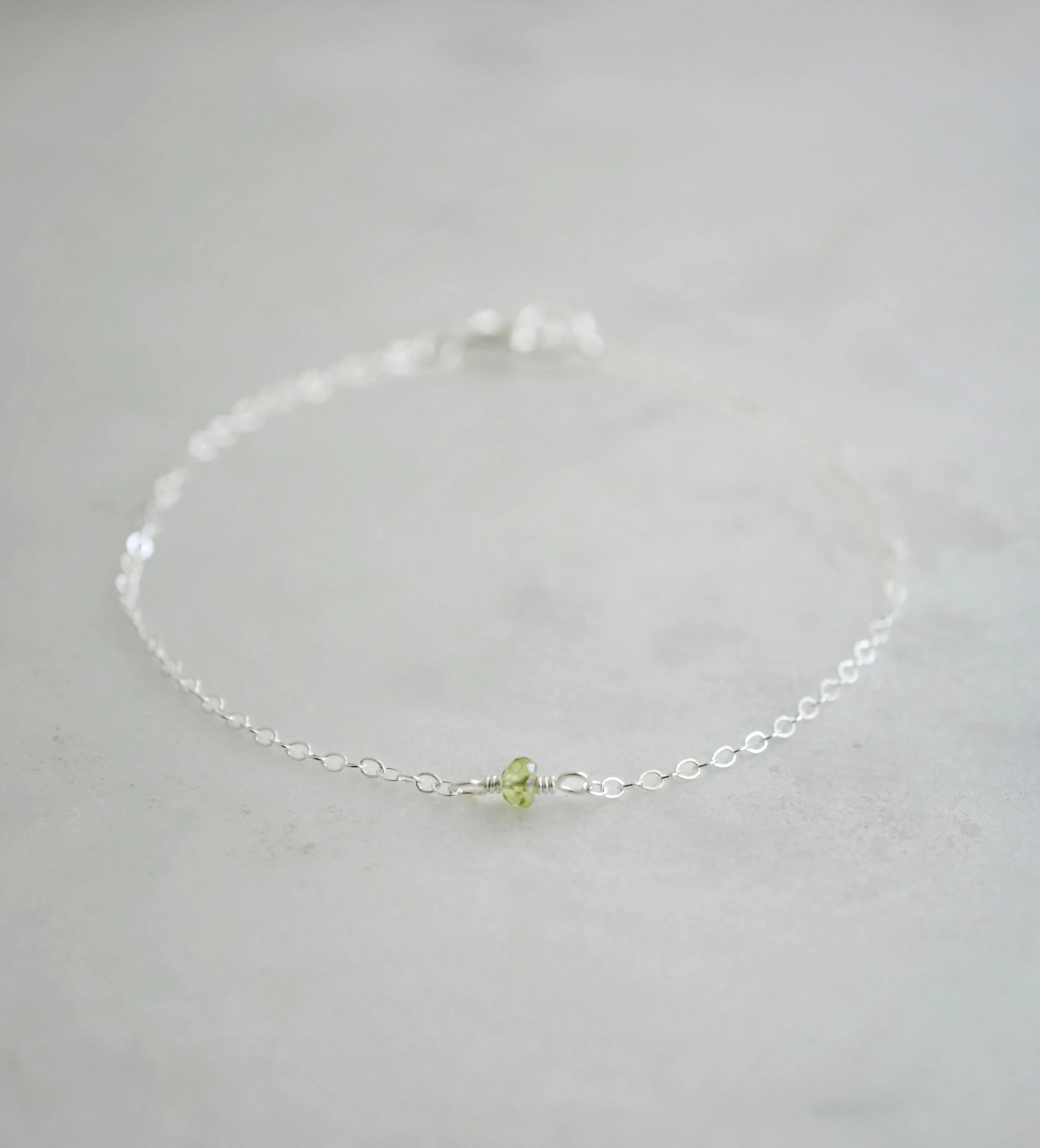 Minimalist Gem Bracelet - Peridot