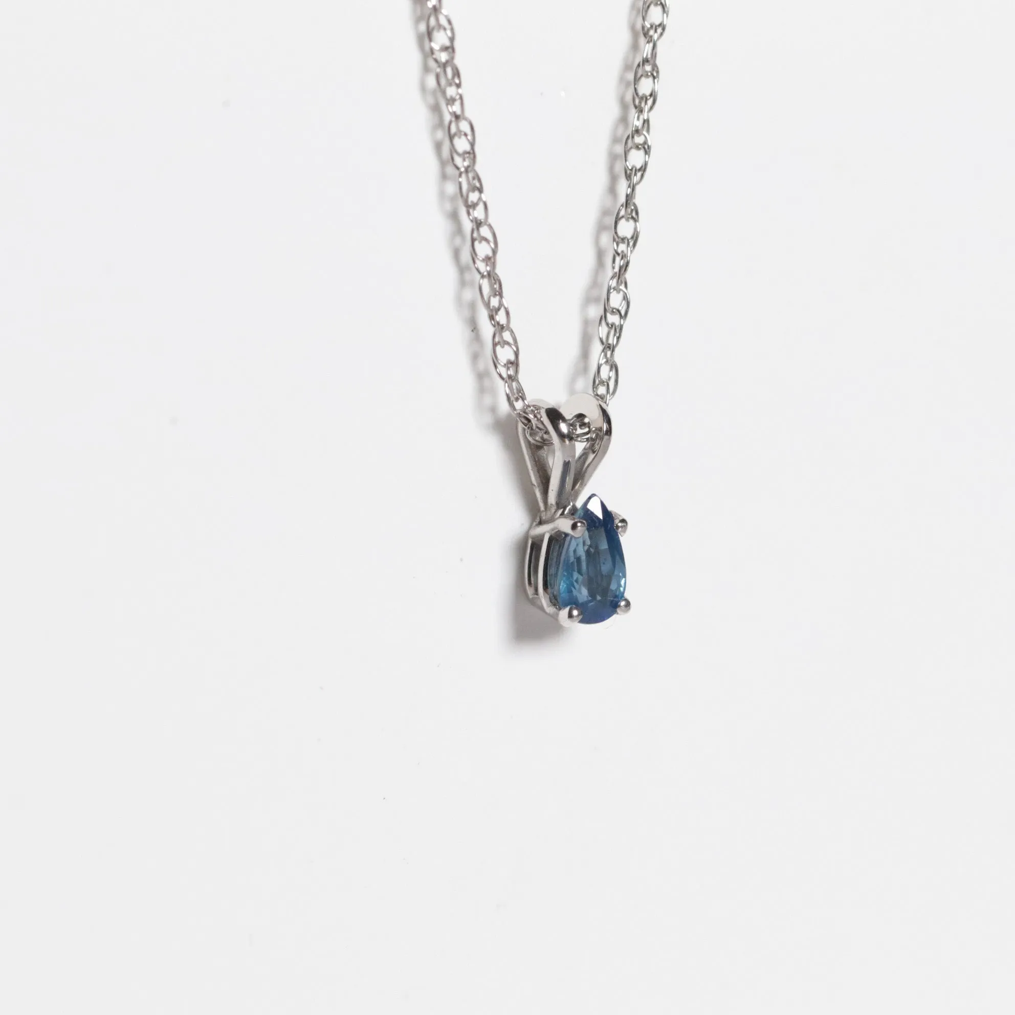 Pear Shape Solitaire Yogo Sapphire Necklace