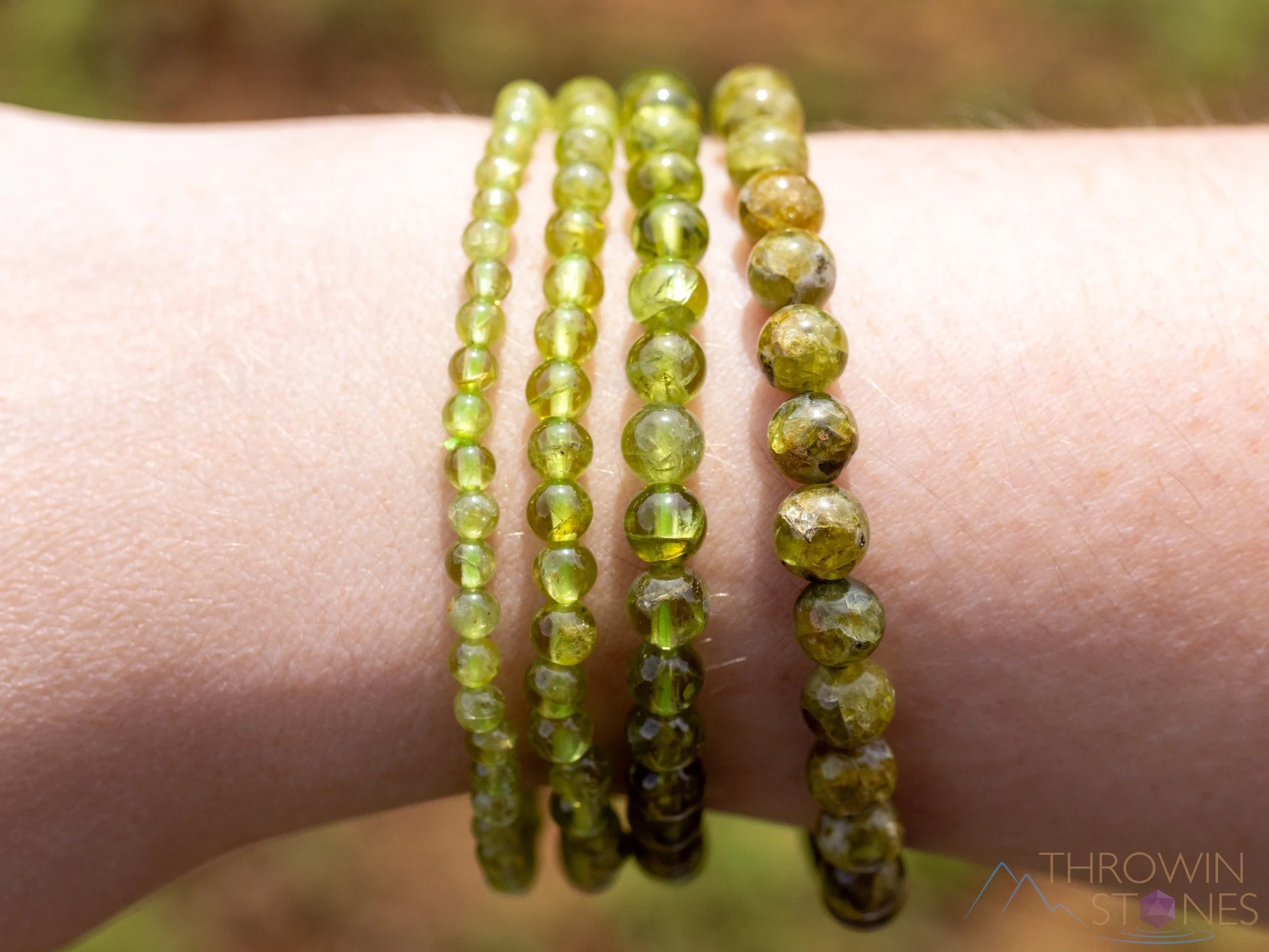 PERIDOT Crystal Bracelet - Round Beads - Beaded Bracelet, Birthstone Bracelet, Handmade Jewelry,  Healing Crystal Bracelet,  E0983