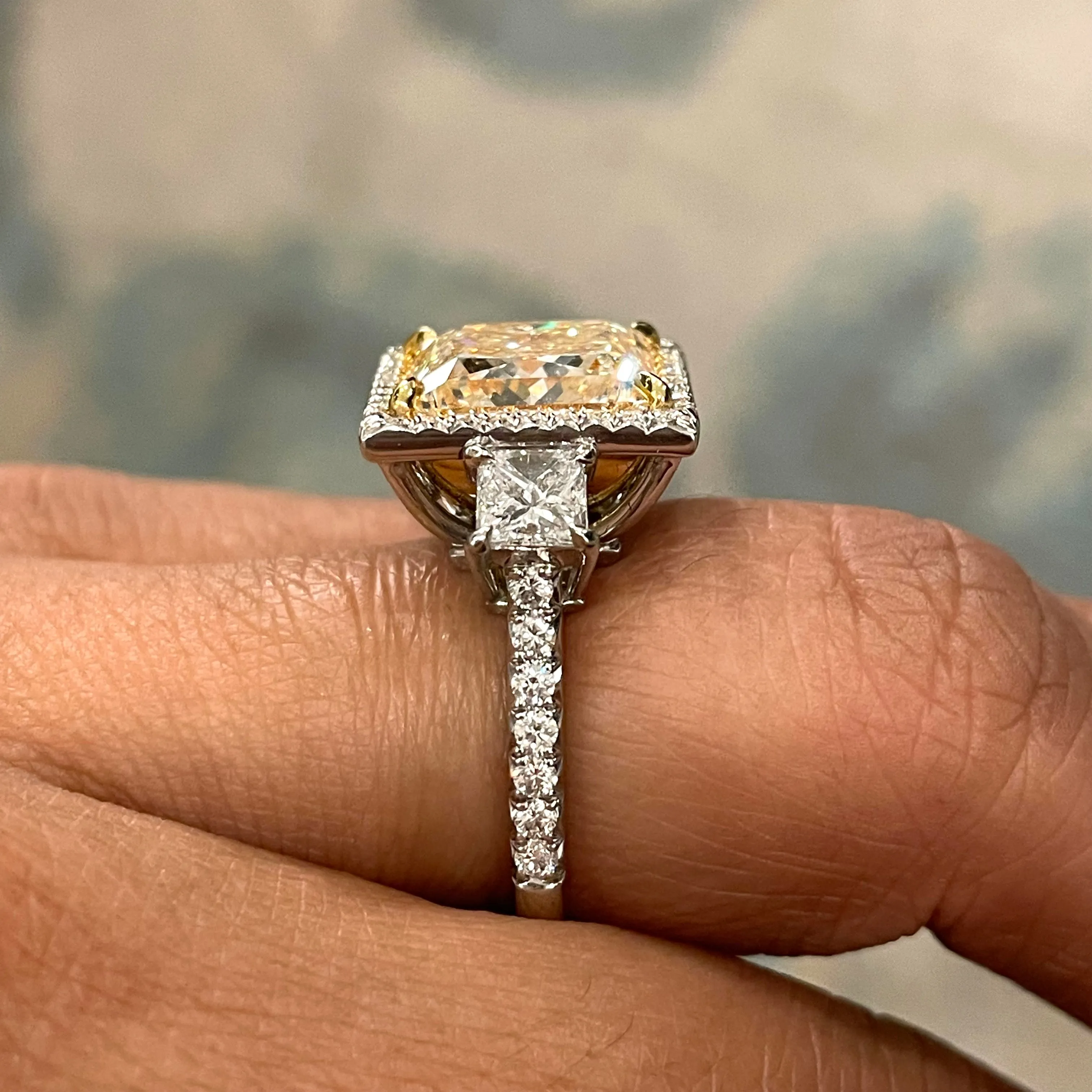 Sundance Engagement Ring (7.02 ct Princess Cut Light Yellow VS Diamond)