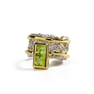 Verina Peridot Ring