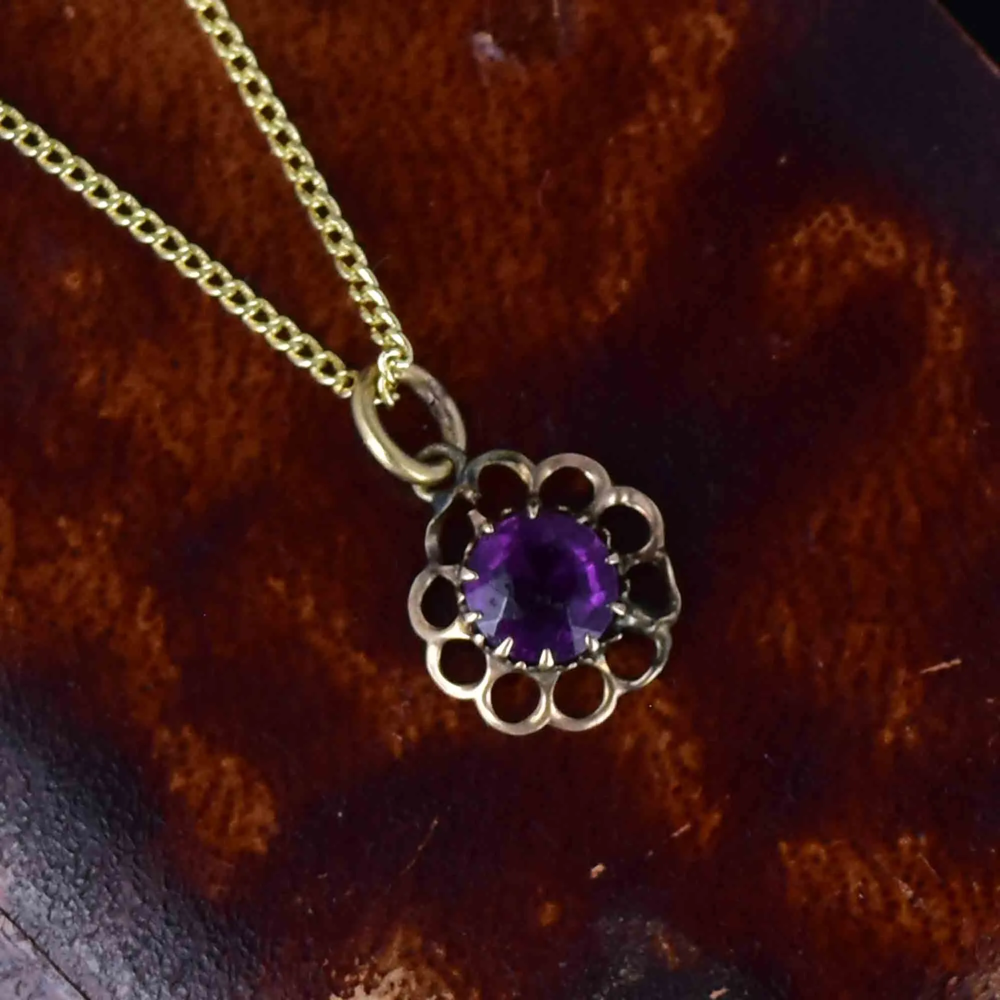 Vintage 14K Gold Amethyst Floral Charm Pendant Necklace